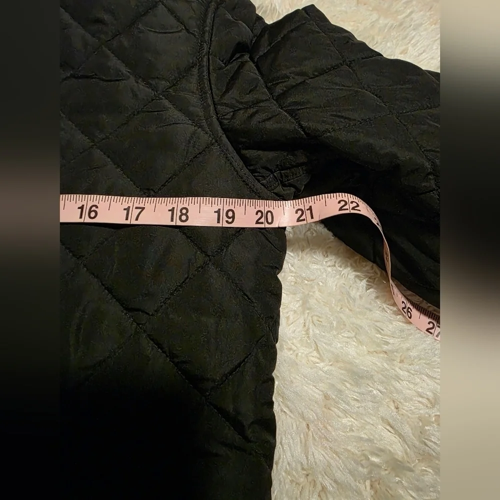 Banana Republic Womens Black Quilted Zipper/Snap Down Jacket Sz. S